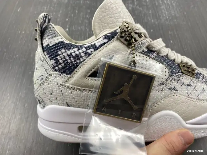 Reps LUCY Retro 4 Snakeskin Jordan 819139-030 0612